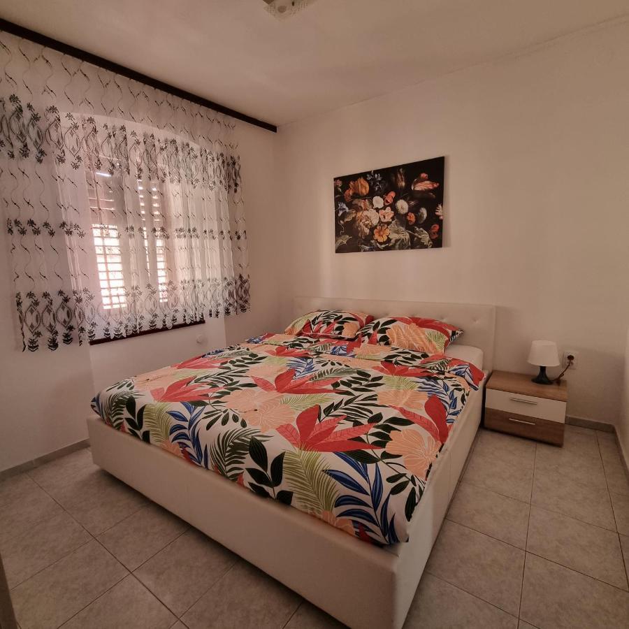 Apartman Dora With Sea View And Terrace Ουμάγκ Εξωτερικό φωτογραφία