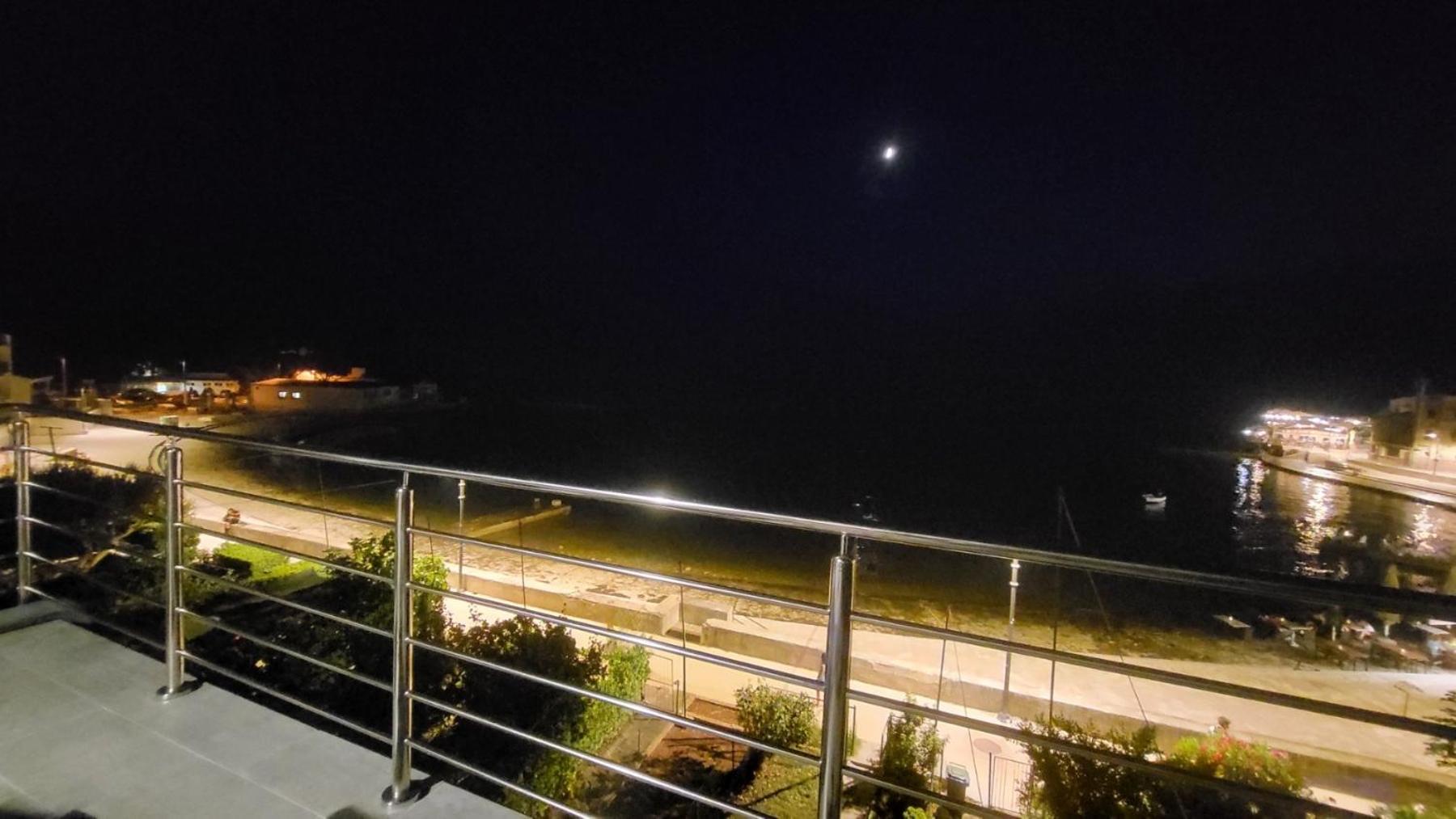 Apartman Dora With Sea View And Terrace Ουμάγκ Εξωτερικό φωτογραφία